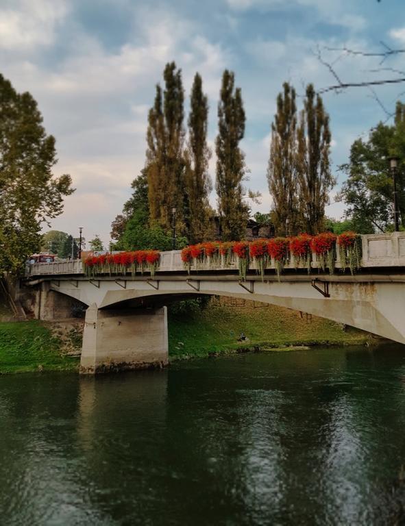 Apartmani Kastel Banja Luka Esterno foto