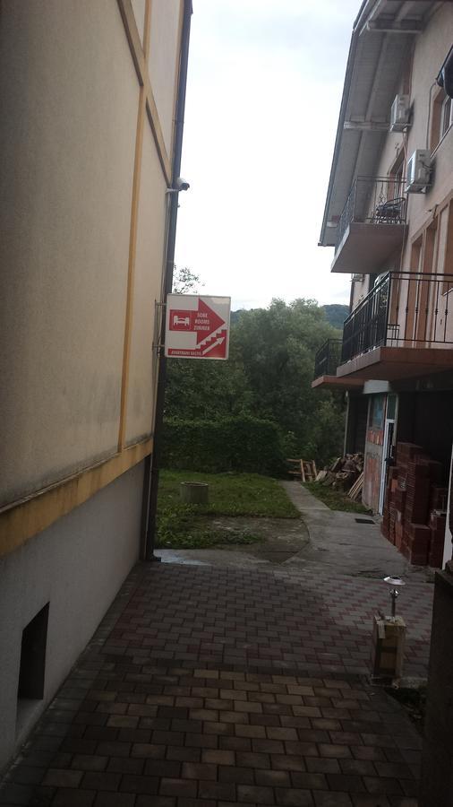 Apartmani Kastel Banja Luka Esterno foto